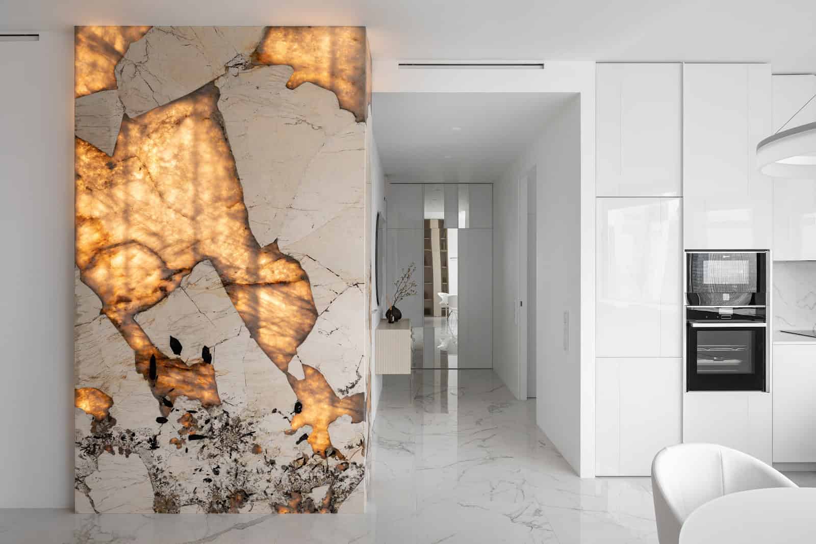 White Glossy Apartment by Alexander Tischler in Moscow, Russia