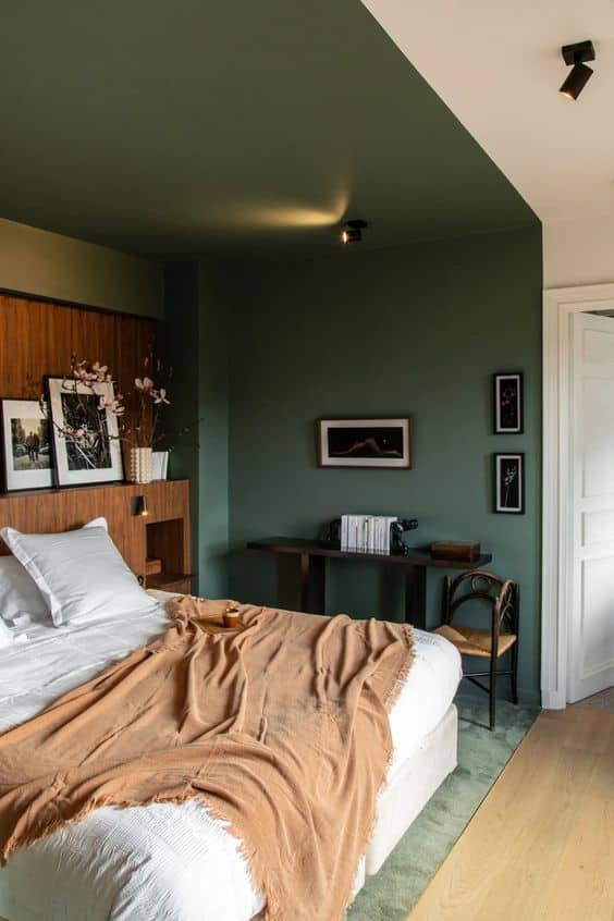 Color your bedroom in two stunning colors