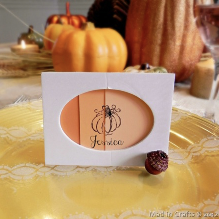 15 Beautiful DIY Thanksgiving Place Cards to Guide Your Guests