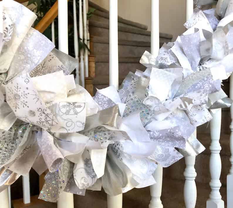 3. White Winter Sparkling Garland 3. White Winter Sparkling Garland