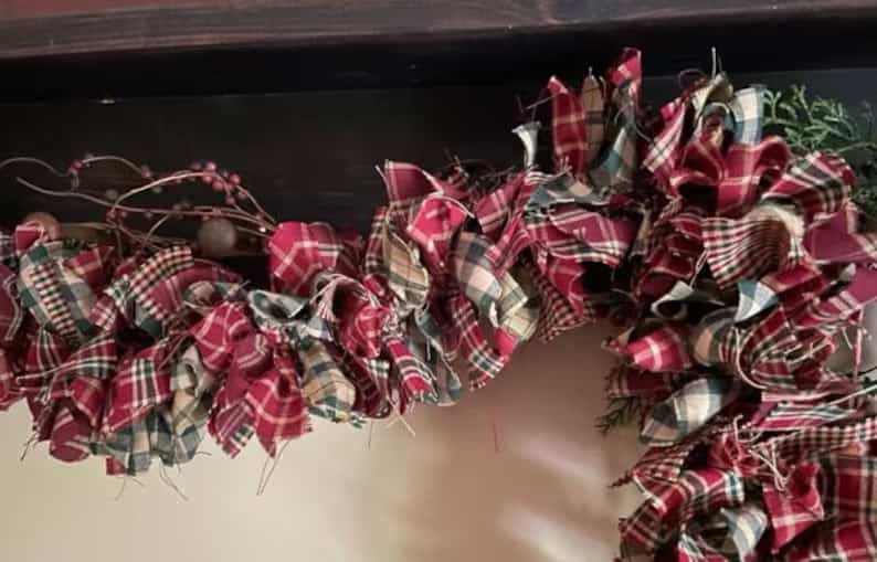7. Holiday Garland 7. Holiday Garland