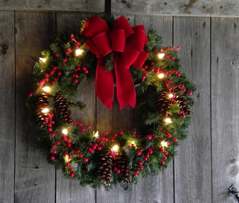 15 Christmas Wreaths to Welcome the Most Wonderful Time of the Year