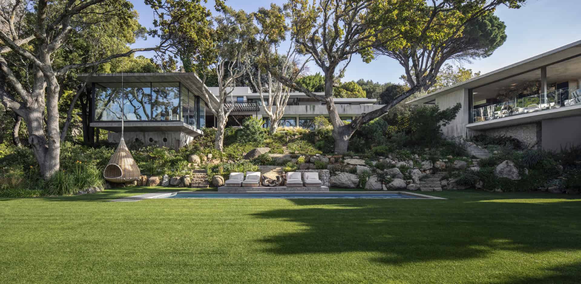 Glen Villa by ARRCC: Contemporary Cape Town Home with Stunning Views and Garden Pavilion Glen Villa by ARRCC: Contemporary Cape Town Home with Stunning Views and Garden Pavilion