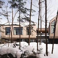 La Tierce House by Atelier BOOM-TOWN in Canada