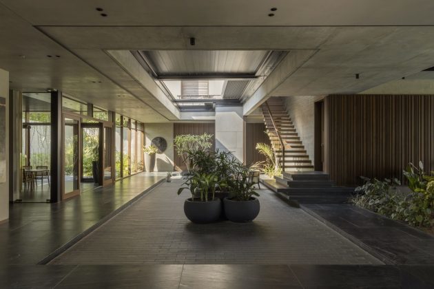 The Courtyard House by MODO Designs in Rancharda, India