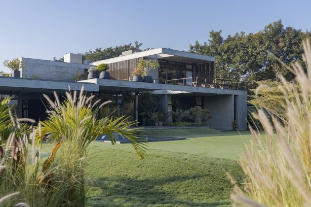 The Courtyard House by MODO Designs in Rancharda, India