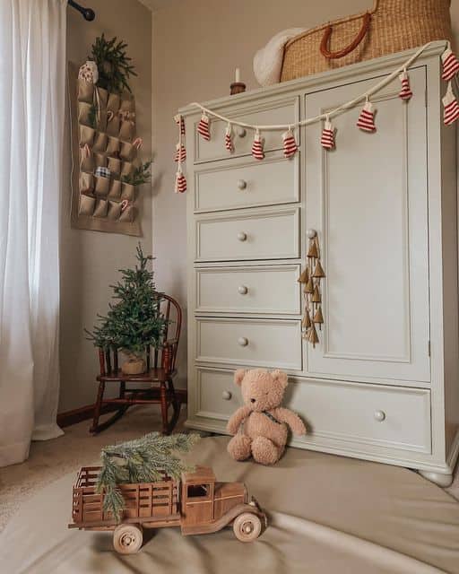 Festive Christmas Decor Ideas for Your Little One's Nursery Festive Christmas Decor Ideas for Your Little One's Nursery