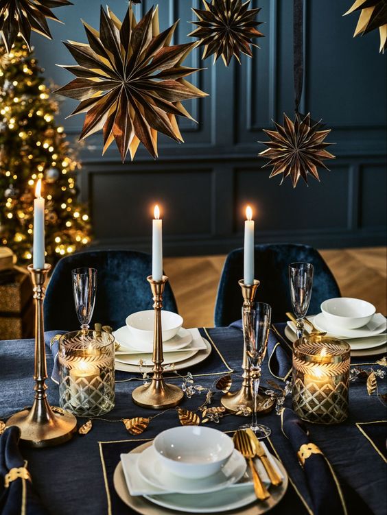 Crafting a Stylish New Year's Table for Memorable Moments