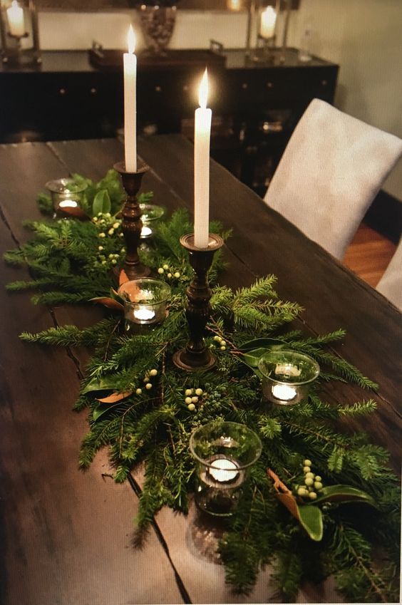Stunning Centerpieces to Transform Your Table Into a Winter Haven
