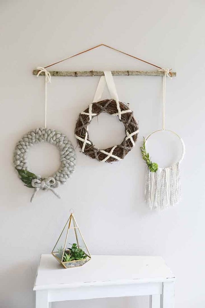 6. DIY Rustic Christmas Yarn Wreath 6. DIY Rustic Christmas Yarn Wreath