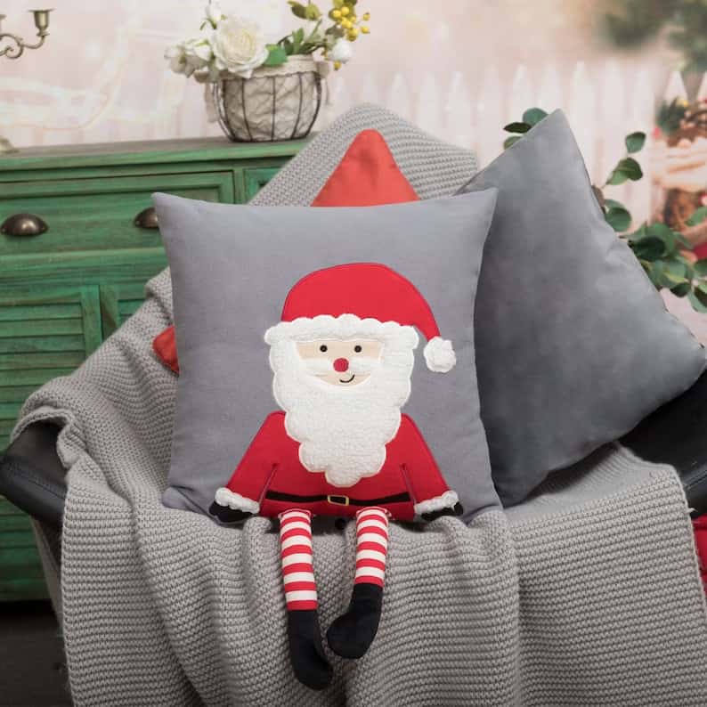 15 Kerstkussenontwerpen om een ​​vrolijke noot aan uw huis toe te voegen