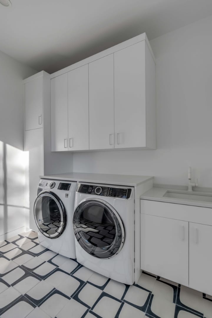 15. Modern Laundry Room, Charleston 15. Modern Laundry Room, Charleston