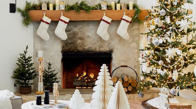 Apartment-Friendly Holiday Decorating Tips