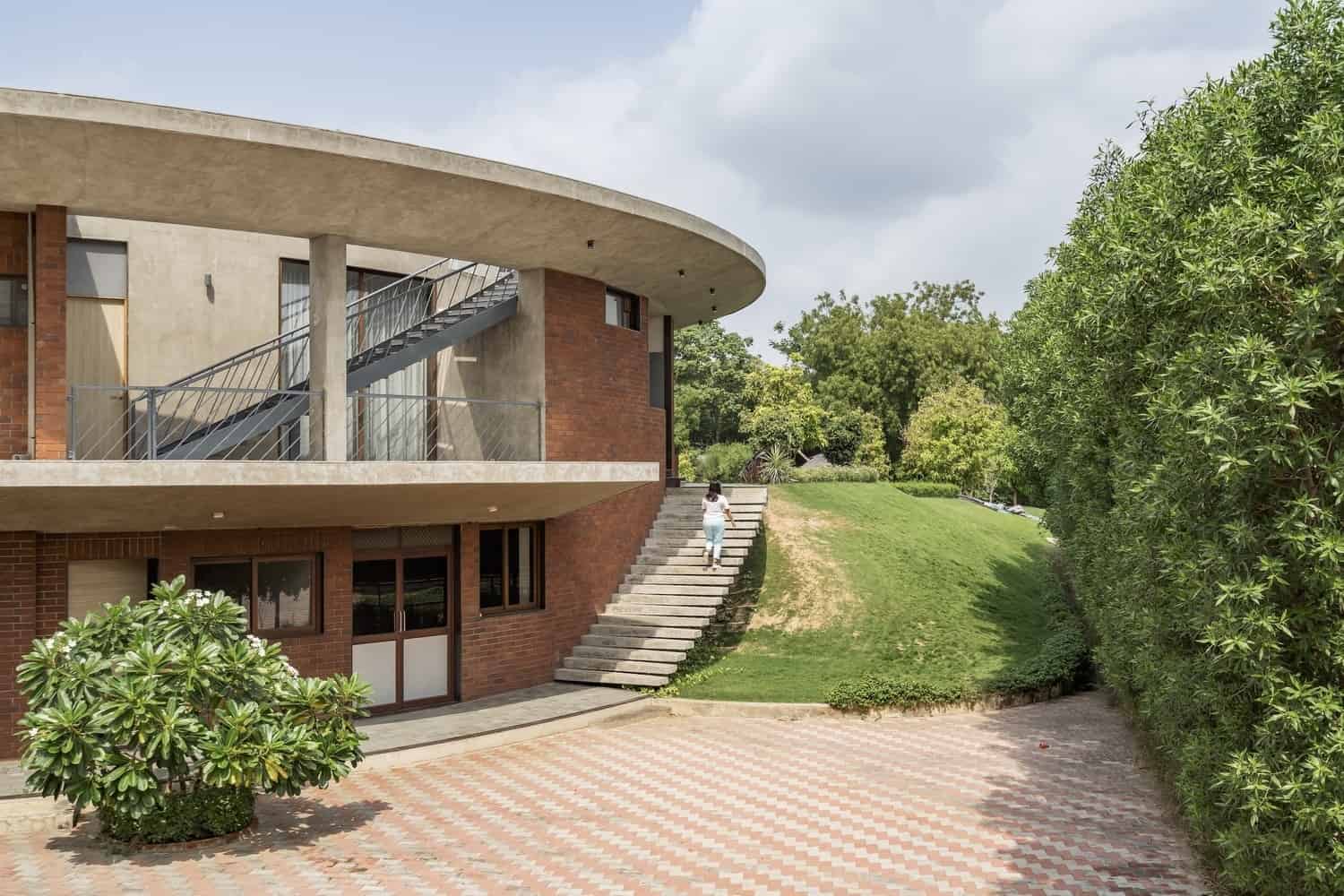 The Ring House / studio prAcademics / India The Ring House / studio prAcademics / India