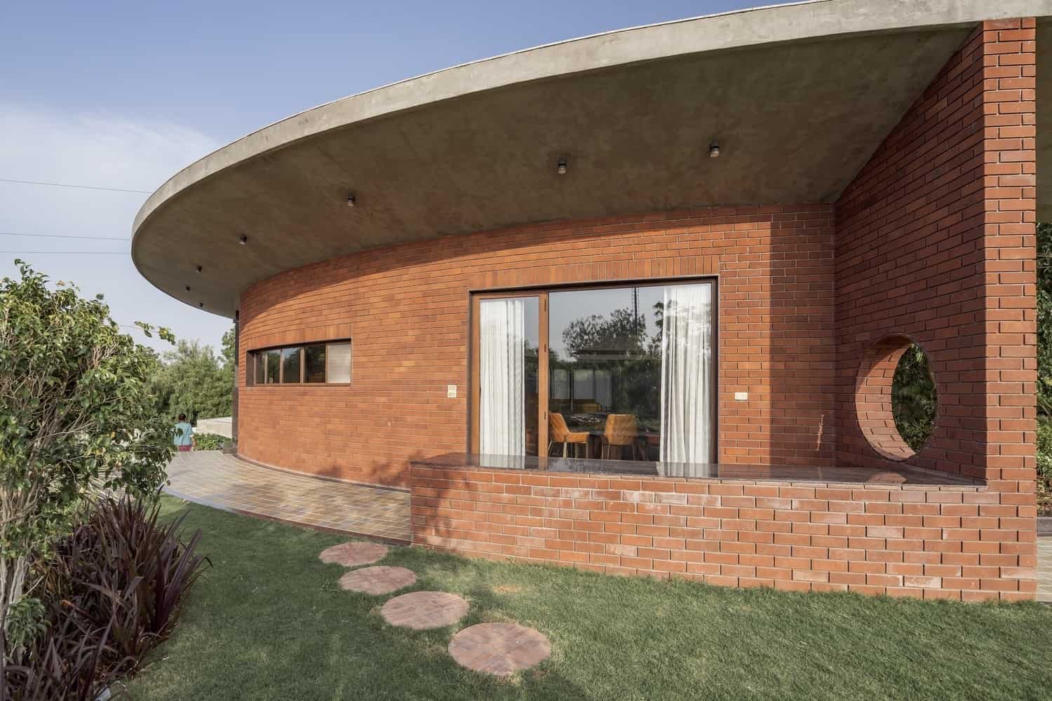 The Ring House / studio prAcademics / India The Ring House / studio prAcademics / India