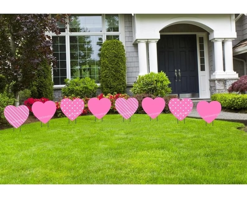 15 Elegant Valentine Outdoor Decor Designs to Set the Mood
