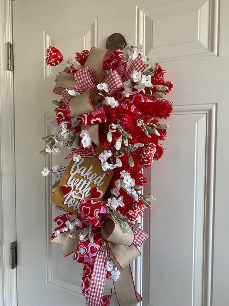 10. Valentine’s Day wreath 10. Valentine’s Day wreath