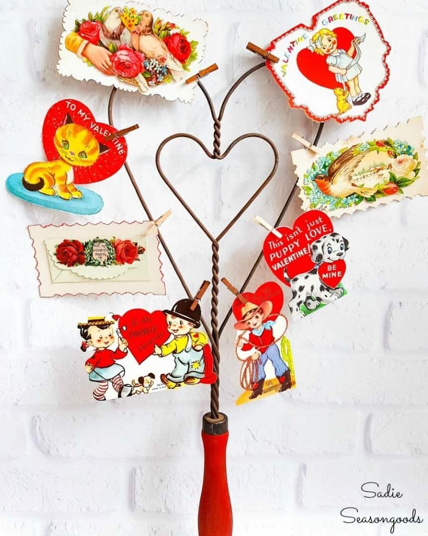 2. Vintage Carpet Beater Décor 2. Vintage Carpet Beater Décor