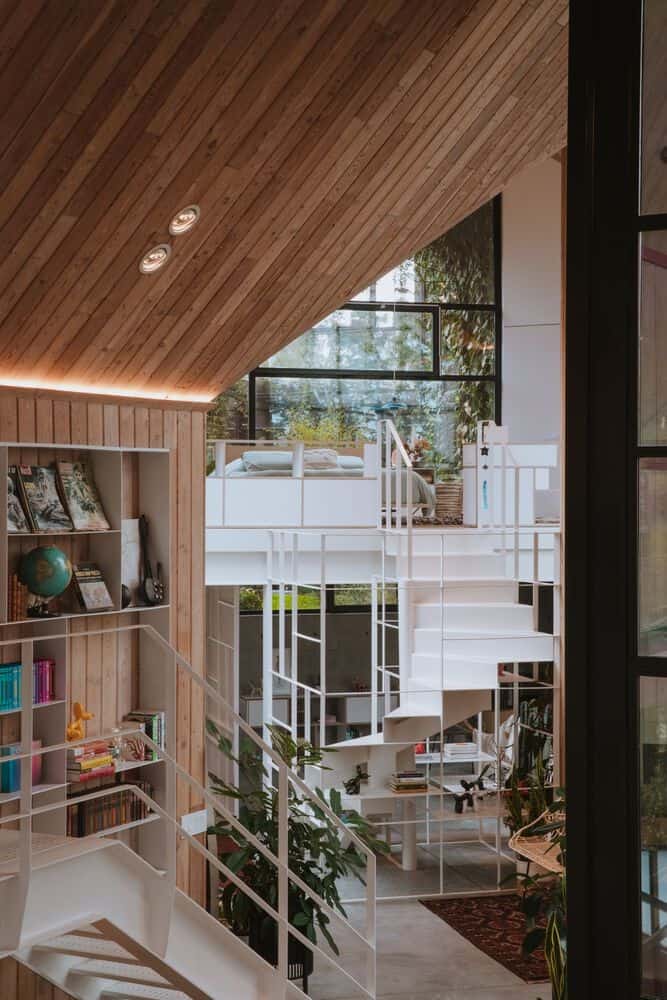 Kruppa House by Capa Arquitectura: A Modular Black Residence Interwoven with Light and Gardens Kruppa House by Capa Arquitectura: A Modular Black Residence Interwoven with Light and Gardens