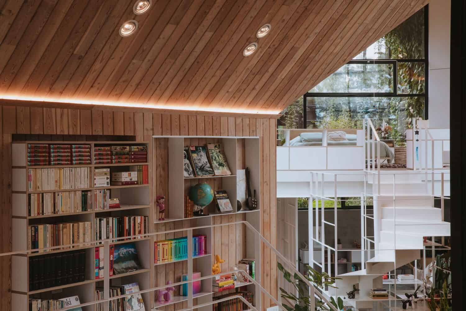 Kruppa House by Capa Arquitectura: A Modular Black Residence Interwoven with Light and Gardens Kruppa House by Capa Arquitectura: A Modular Black Residence Interwoven with Light and Gardens