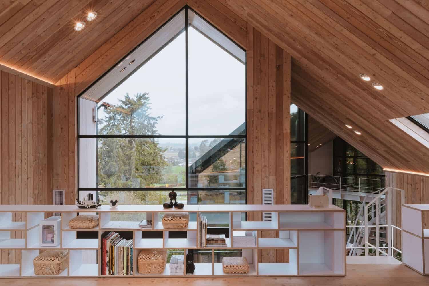 Kruppa House by Capa Arquitectura: A Modular Black Residence Interwoven with Light and Gardens Kruppa House by Capa Arquitectura: A Modular Black Residence Interwoven with Light and Gardens