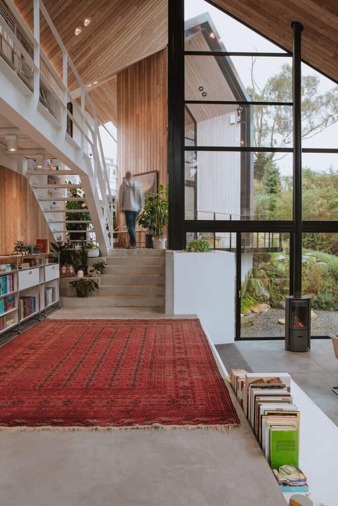 Kruppa House by Capa Arquitectura: A Modular Black Residence Interwoven with Light and Gardens Kruppa House by Capa Arquitectura: A Modular Black Residence Interwoven with Light and Gardens