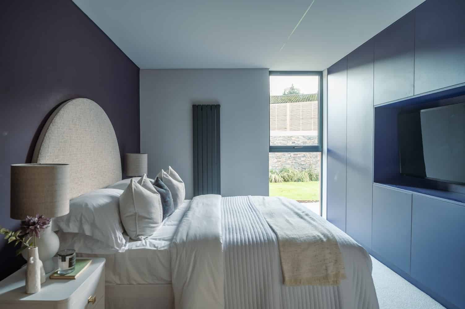 Sandway House by Outset Think – A Minimalist Courtyard Residence Inspired by Walled Gardens in Surrey, England Sandway House by Outset Think – A Minimalist Courtyard Residence Inspired by Walled Gardens in Surrey, England