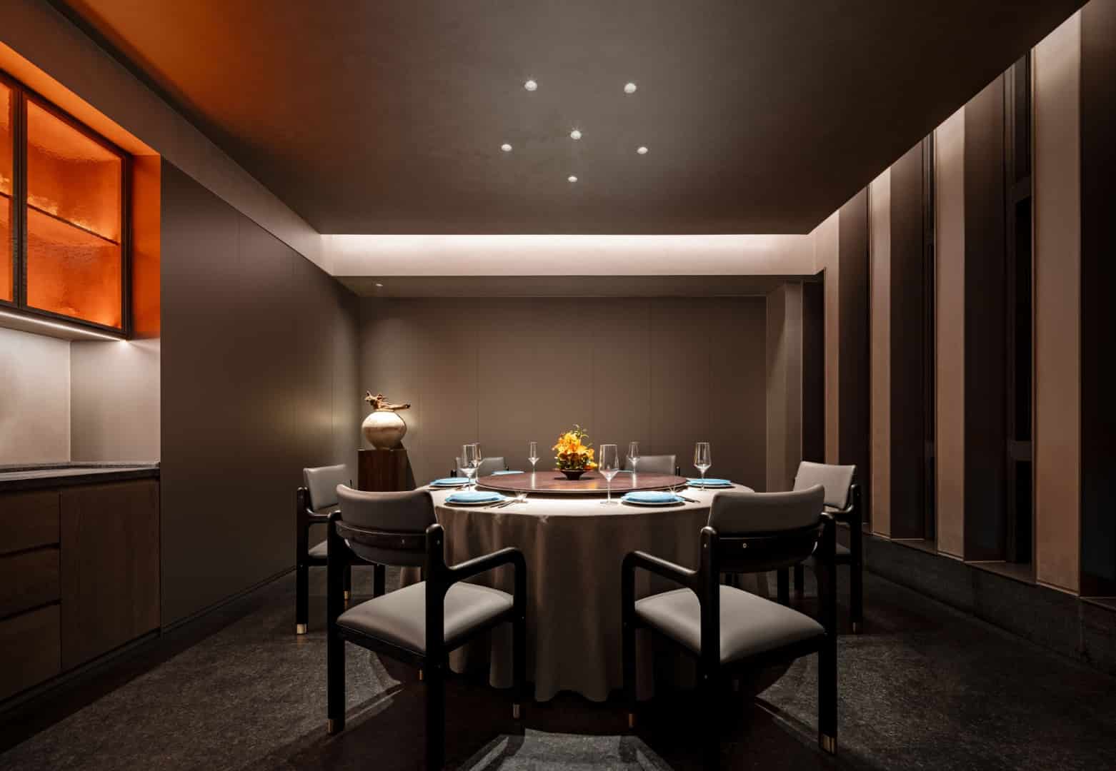 Wanwei Roast Duck Wangfujing Branch by IN.X Space Design: A Fusion of Tradition and Contemporary Dining in Beijing Wanwei Roast Duck Wangfujing Branch by IN.X Space Design: A Fusion of Tradition and Contemporary Dining in Beijing