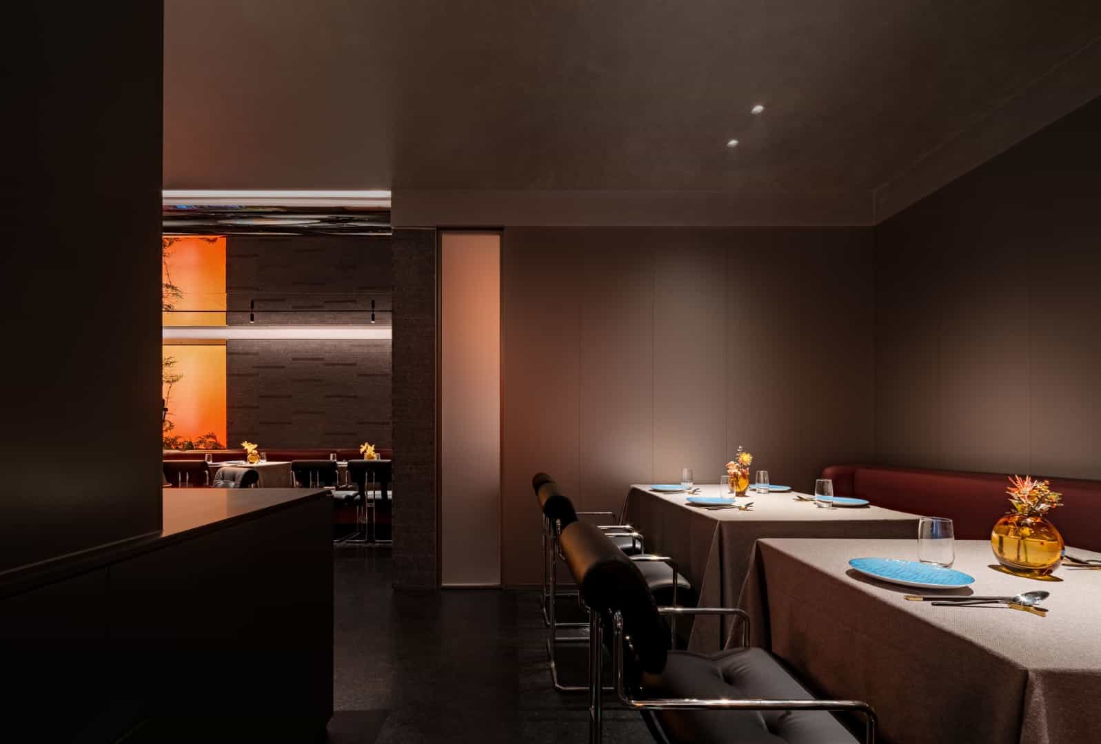 Wanwei Roast Duck Wangfujing Branch by IN.X Space Design: A Fusion of Tradition and Contemporary Dining in Beijing Wanwei Roast Duck Wangfujing Branch by IN.X Space Design: A Fusion of Tradition and Contemporary Dining in Beijing