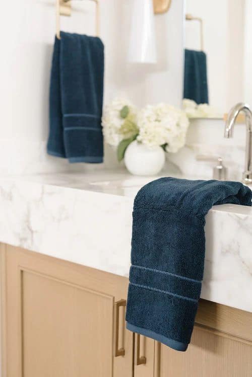 Redefine Your Bathroom Aesthetic with a Set of Cozy Towels Redefine Your Bathroom Aesthetic with a Set of Cozy Towels