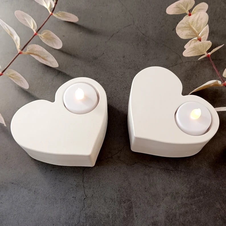 15 Romantic Valentine's Candle Holders Designs for Cozy Evenings