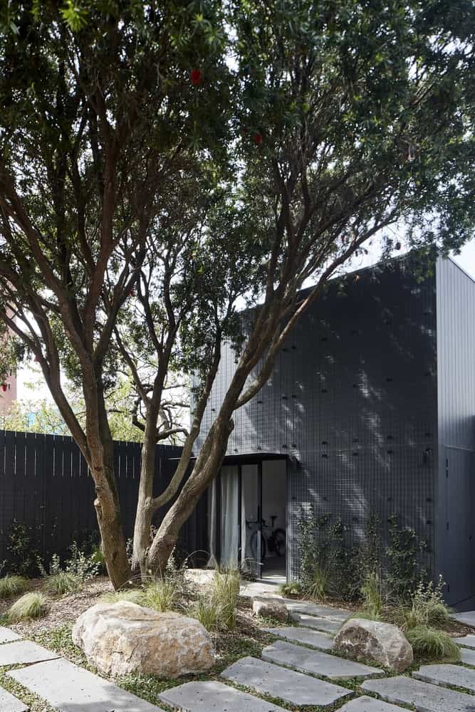 Clifton Hill Courtyard House | Studio mkn + Eliza Blair Architecture | Clifton Hill, Australia