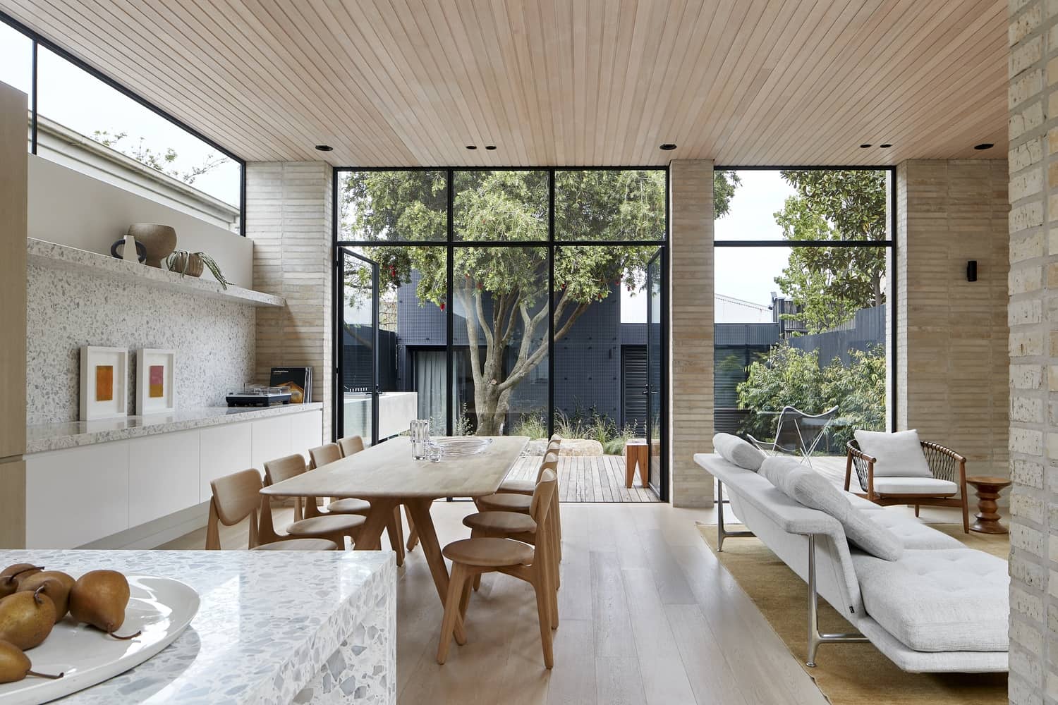Clifton Hill Courtyard House | Studio mkn + Eliza Blair Architecture | Clifton Hill, Australia