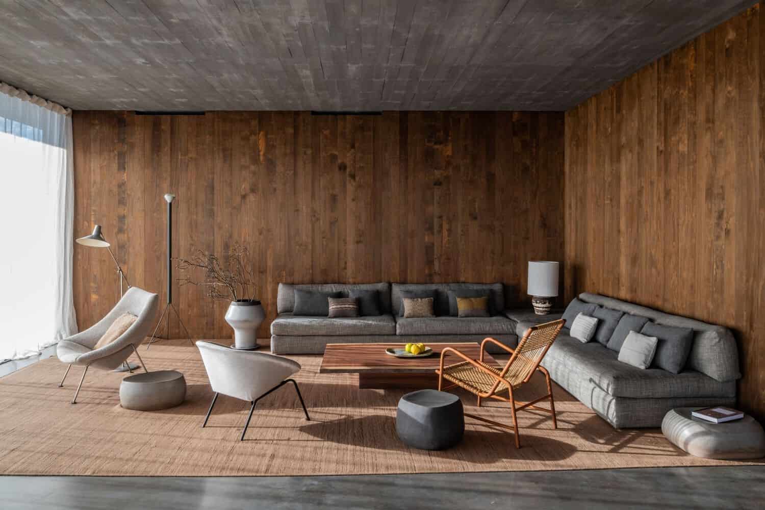 House in Fonte das Perdizes by GB Arquitectos: Contemporary Concrete and Pinewood Residence in Alentejo House in Fonte das Perdizes by GB Arquitectos: Contemporary Concrete and Pinewood Residence in Alentejo