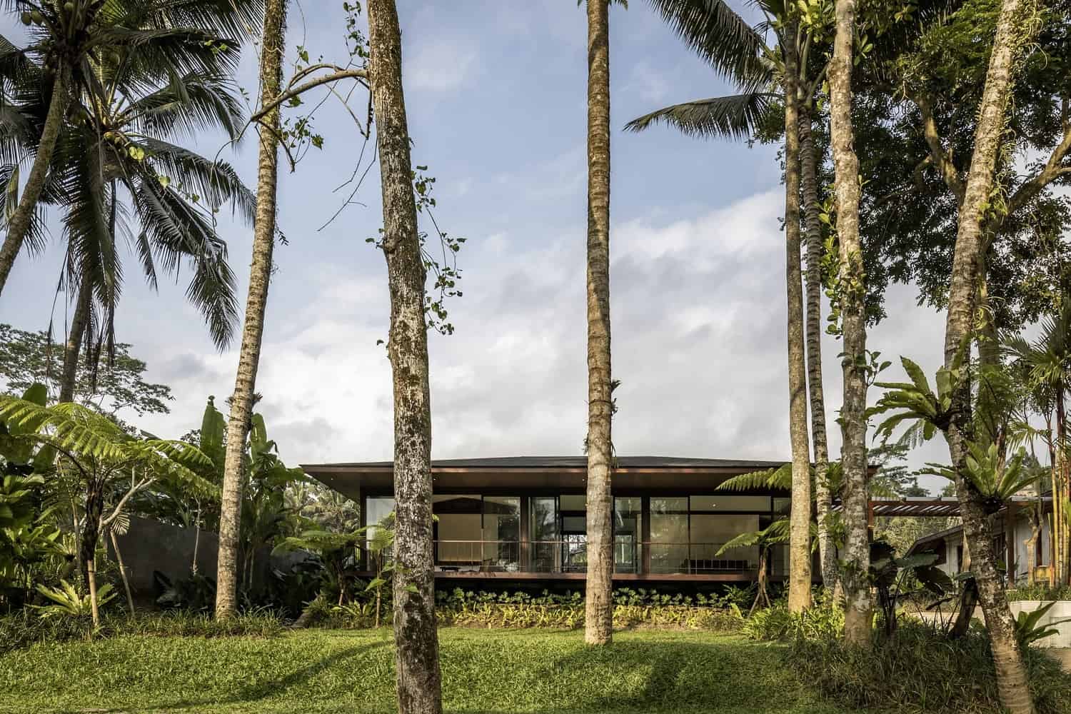 Le Kawan House by W+M Design Studio in Payangan, Indonesia Le Kawan House by W+M Design Studio in Payangan, Indonesia
