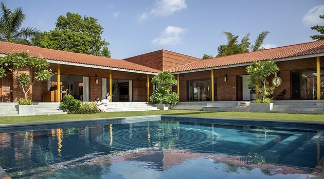 Sitish Parikh Farmhouse by Dipen Gada and Associates in Vadodara, India
