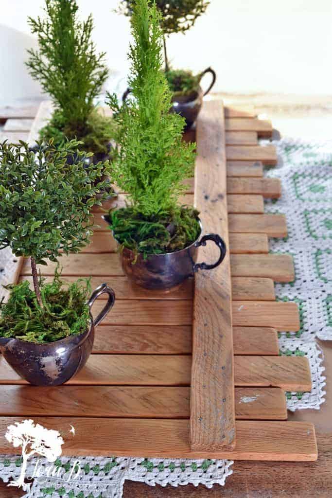 7. Repurposed Wood Lath Runner 7. Repurposed Wood Lath Runner