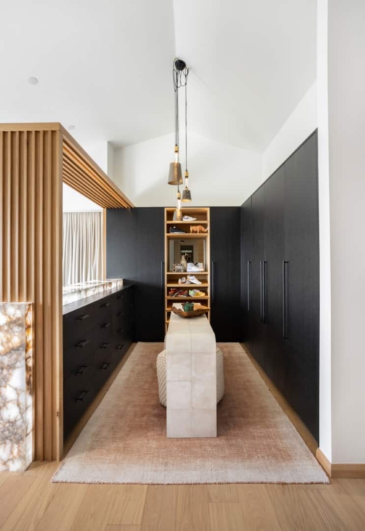 15 Rustic Closet Designs Where Style Meets Functionality