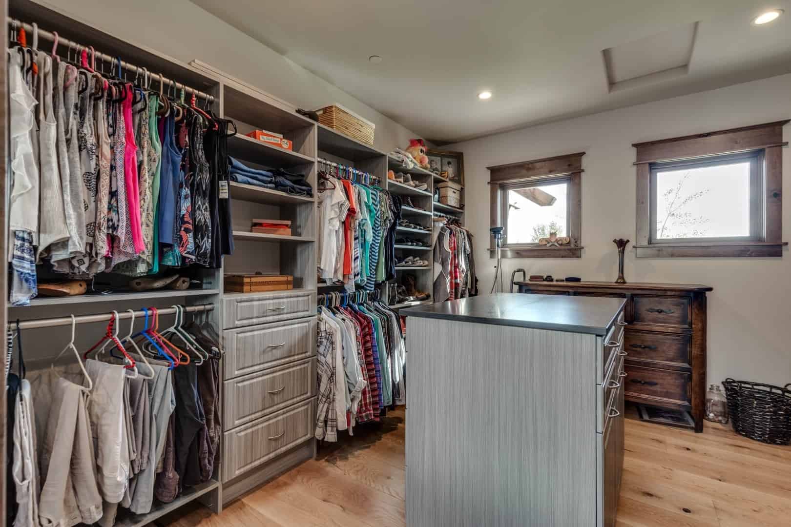 5. Lee Residence 5. Lee Residence