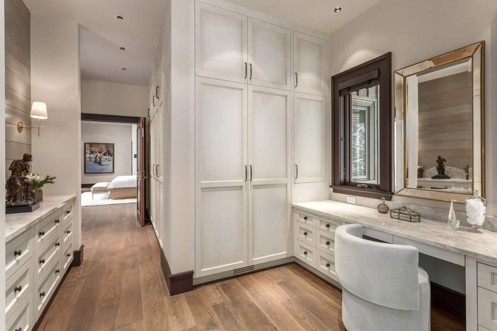 6. Rustic Wardrobe, Vancouver 6. Rustic Wardrobe, Vancouver