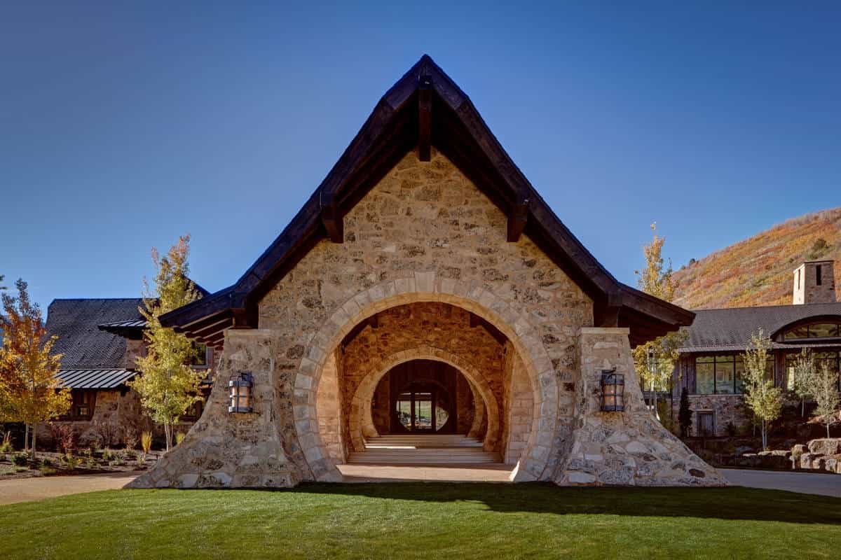 15 Rustic Entrance Designs That Create a Warm and Inviting First Impression 15 Rustic Entrance Designs That Create a Warm and Inviting First Impression