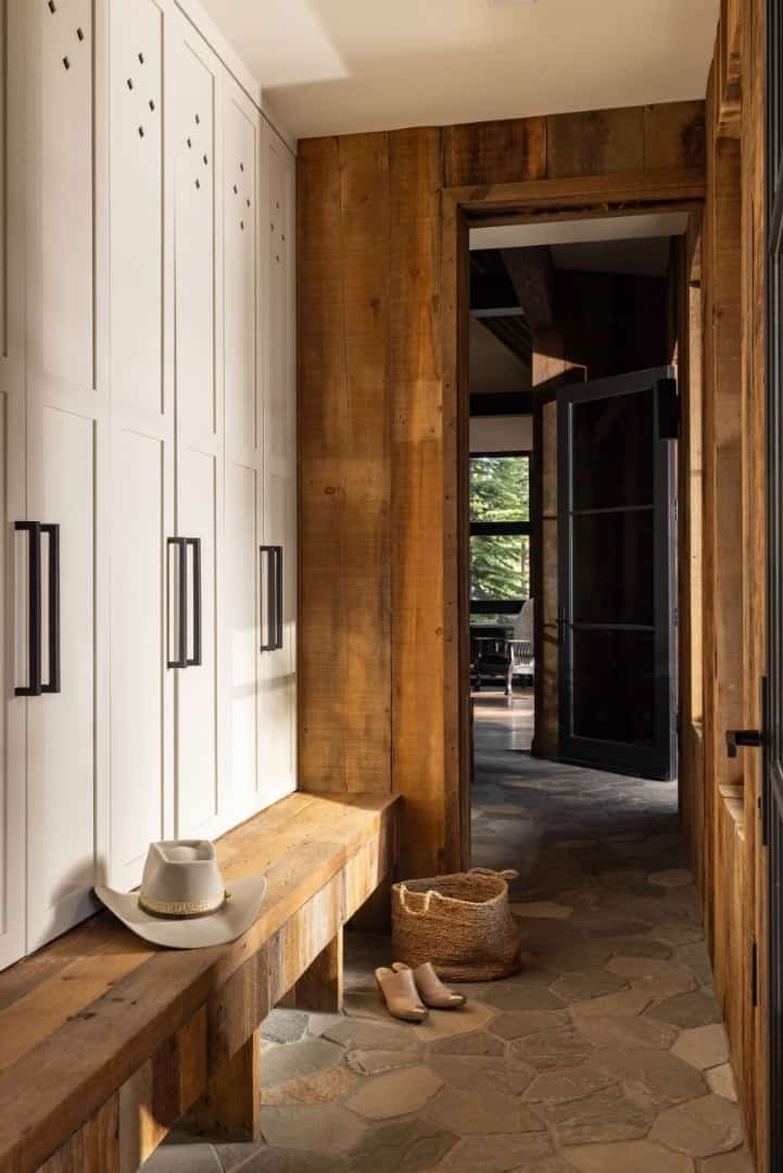 5. Rustic Entry, Sacramento 5. Rustic Entry, Sacramento