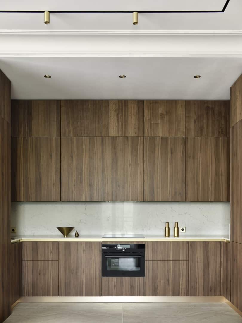 Modern Neoclassical Apartment / Alisa Shabelnikova / Russia