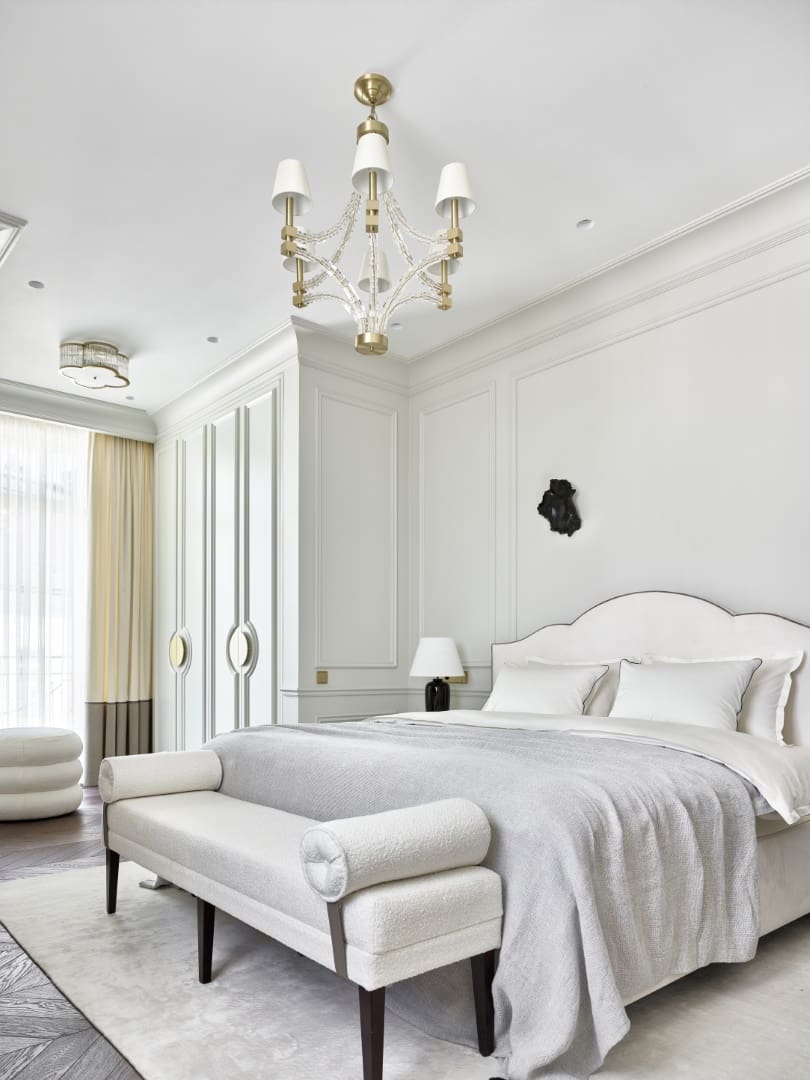 Modern Neoclassical Apartment / Alisa Shabelnikova / Russia