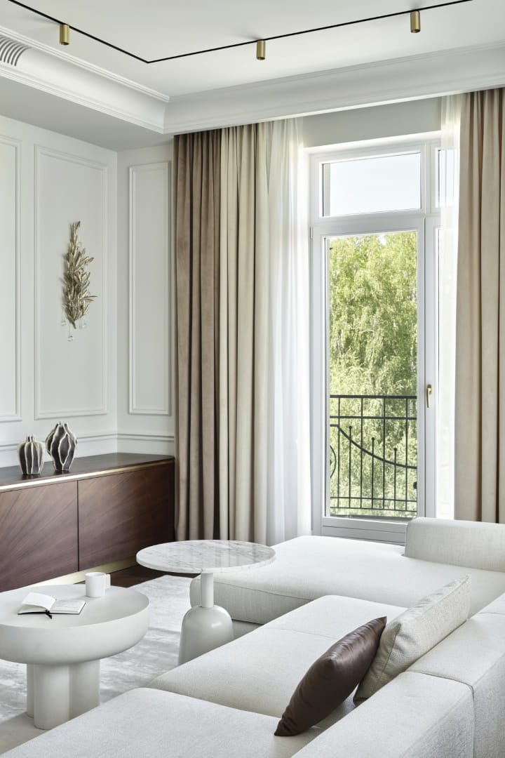 Modern Neoclassical Apartment / Alisa Shabelnikova / Russia