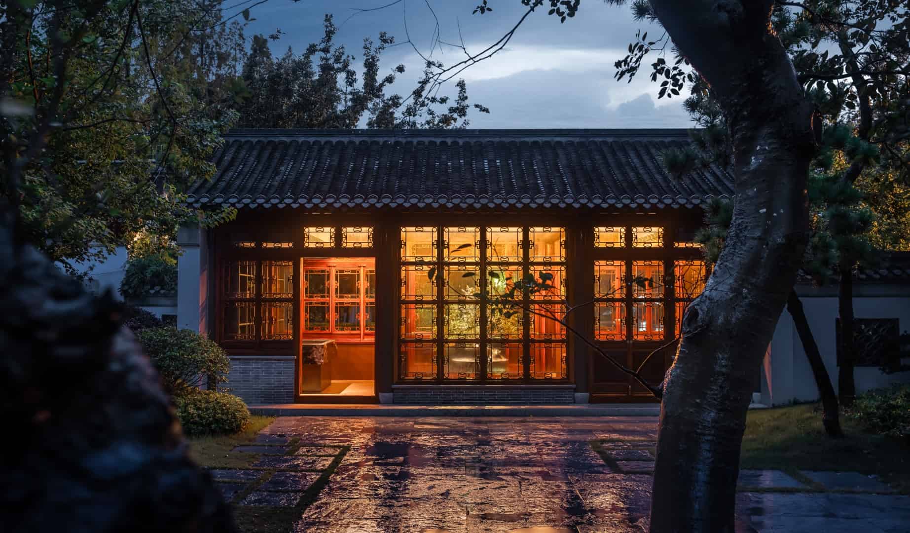 Qu Yuan Plus Restaurant / LDH Design / China Qu Yuan Plus Restaurant / LDH Design / China