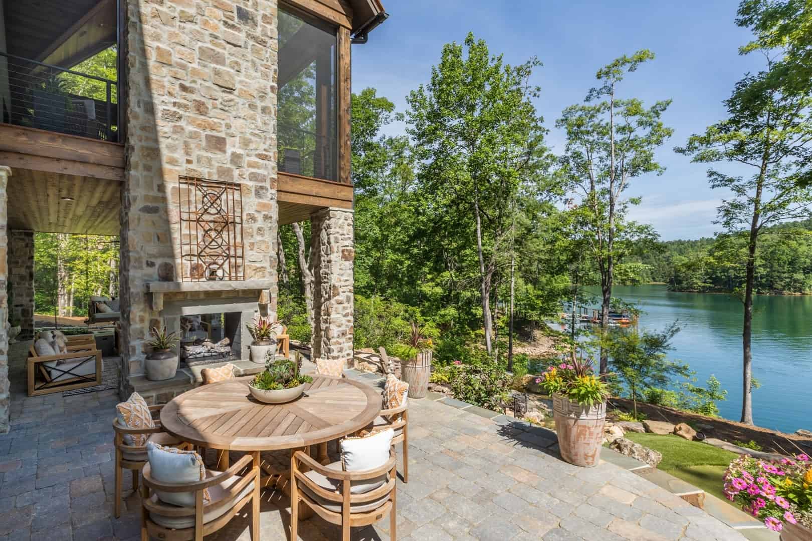 11. Lake View Patio 11. Lake View Patio