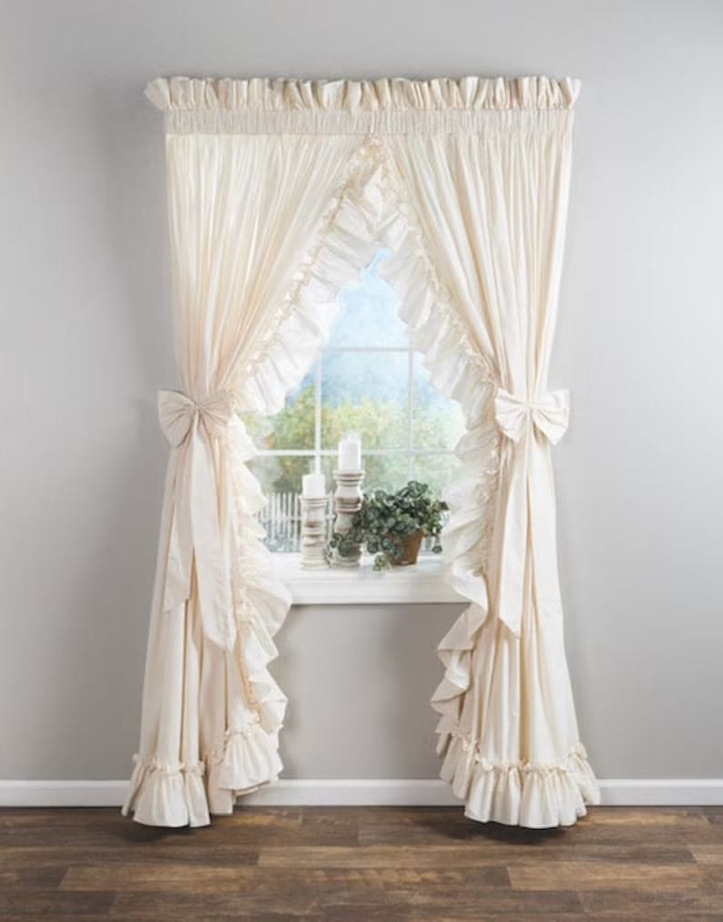 10. Cottage Ruffled Curtain 10. Cottage Ruffled Curtain
