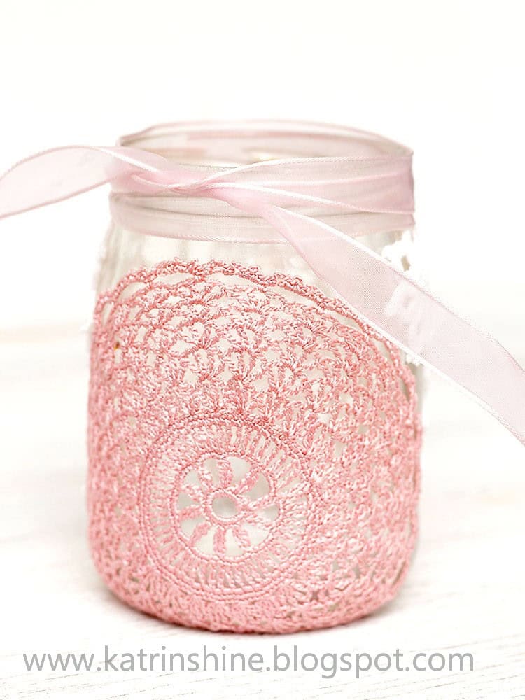2. Candle holder from glass jar and doilies 2. Candle holder from glass jar and doilies