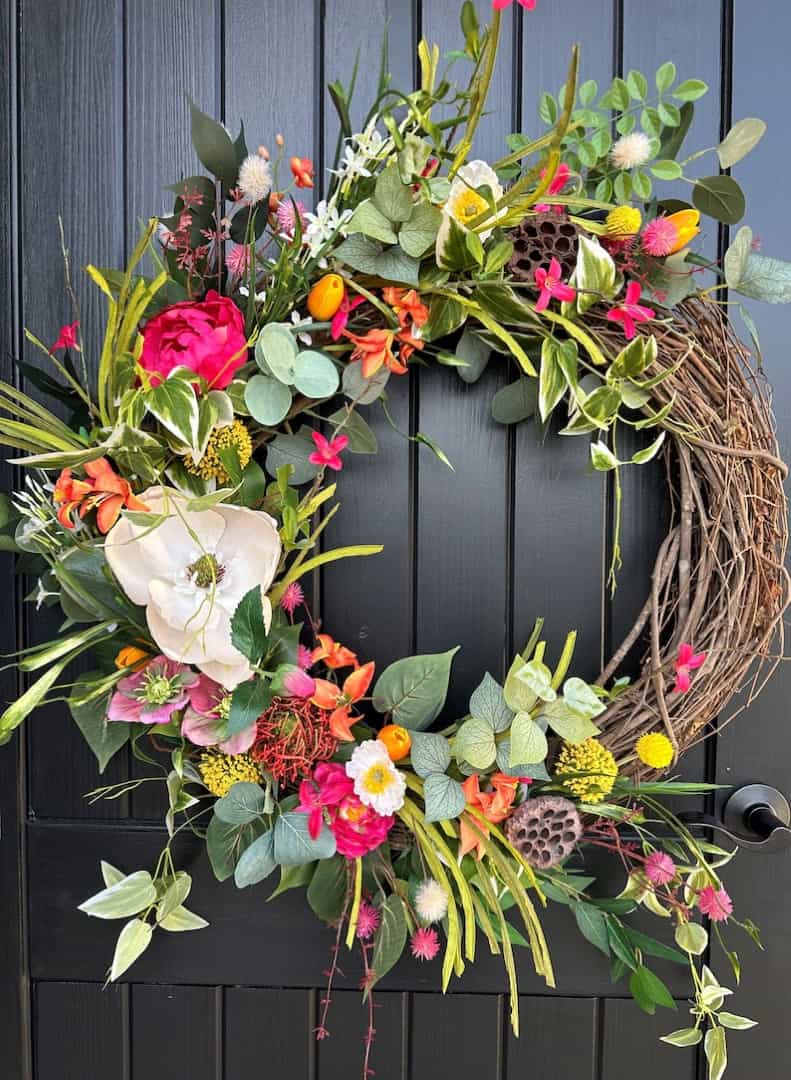 12. Grapevine door décor 12. Grapevine door décor